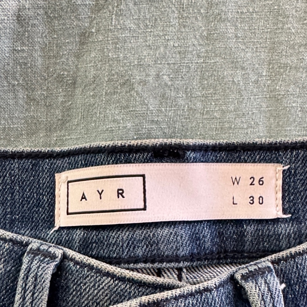 AYR Women's Classic Blue Skinny Jeans - Picture 2 of 4